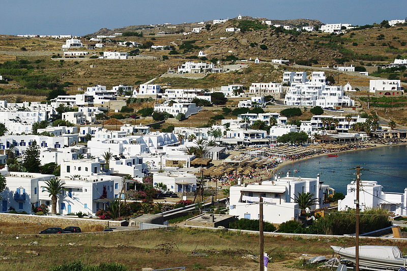 Plage d'Ornos à Mykonos - l'une des meilleures plages de Mykonos